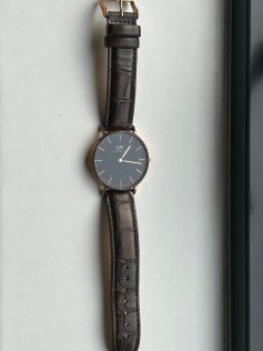 Outlet20 Daniel Wellington Classic Black York Rose Gold 36mm DW00100140 Outlet (Returned/Pre-owned)