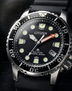 EO2020-08E Citizen Small Solar-Powered Divers Watch 36mm